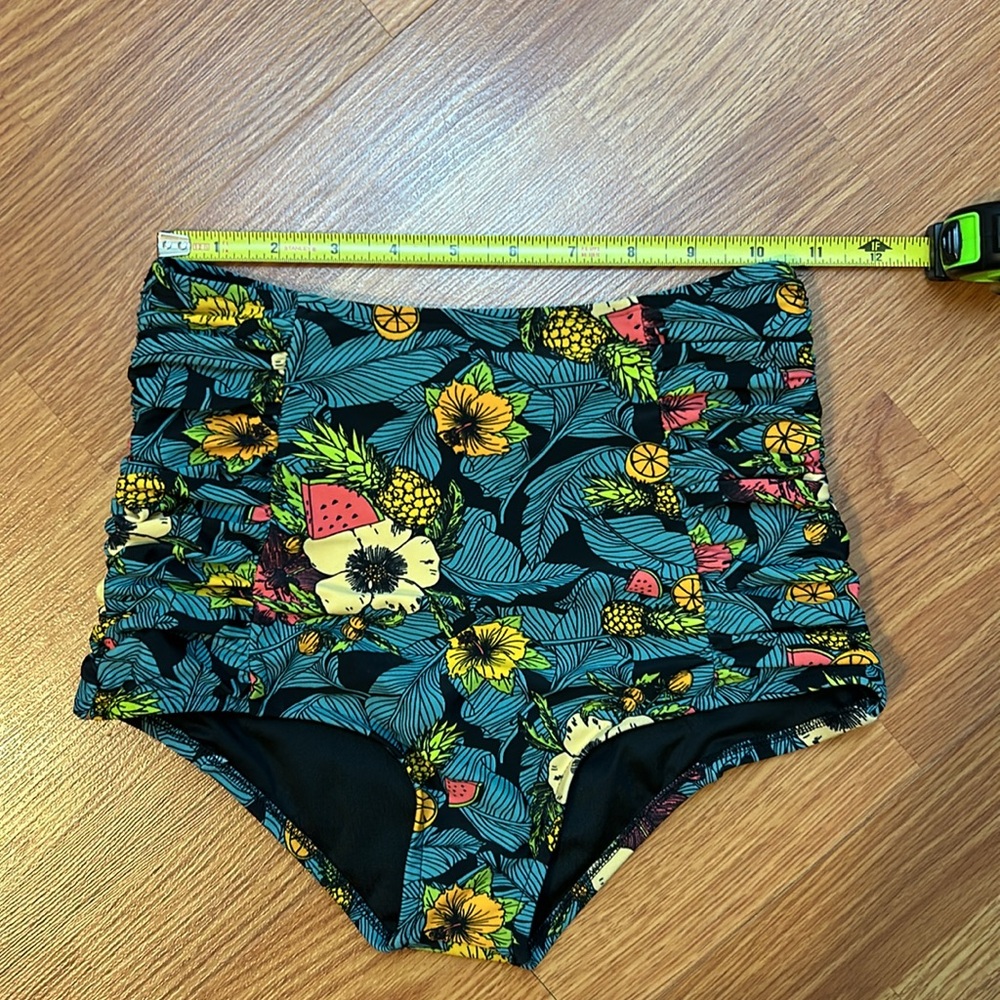 🍉🌺🍍Dancing Days Fruit&Flowers Bikini by Banned Clothing size XS NWOT - Picture 5 of 8